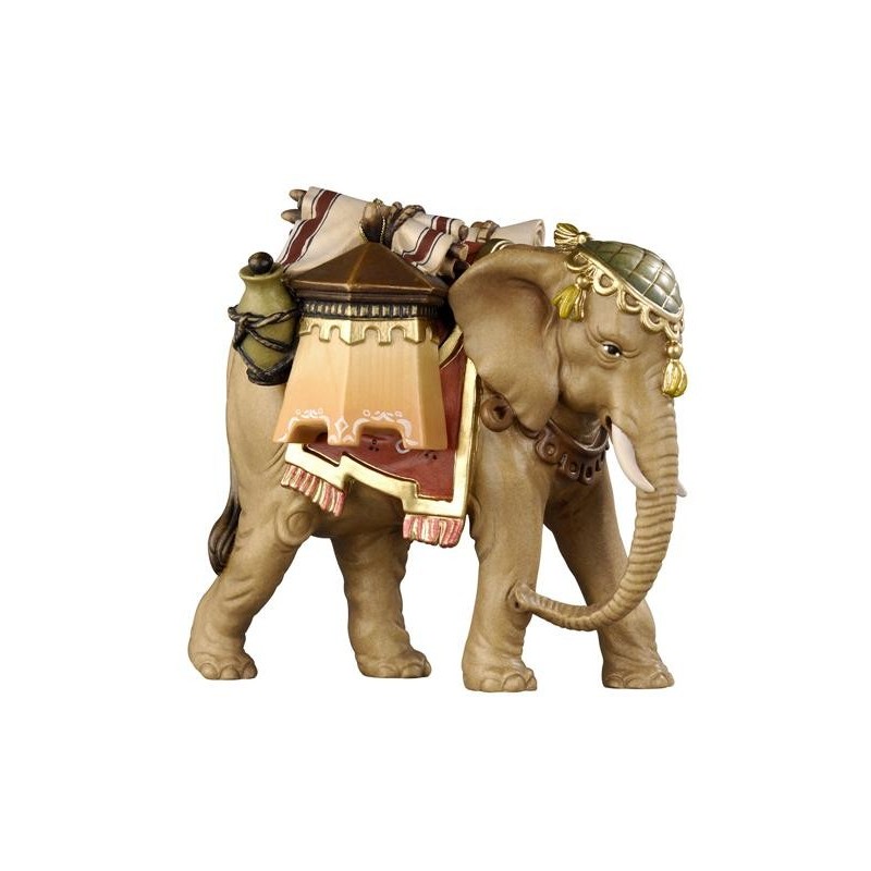 MA Elephant with luggage